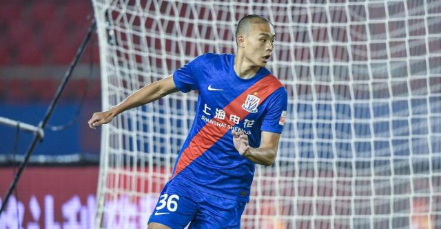 世预赛买球-回到家乡“水土不服”？ 刘若钒爆发却被伤病中断